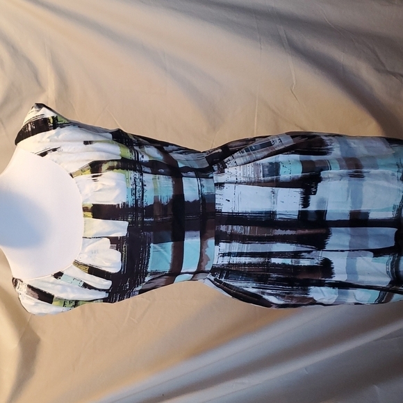 Maggy London Dresses & Skirts - Maggy London Dress SZ 8